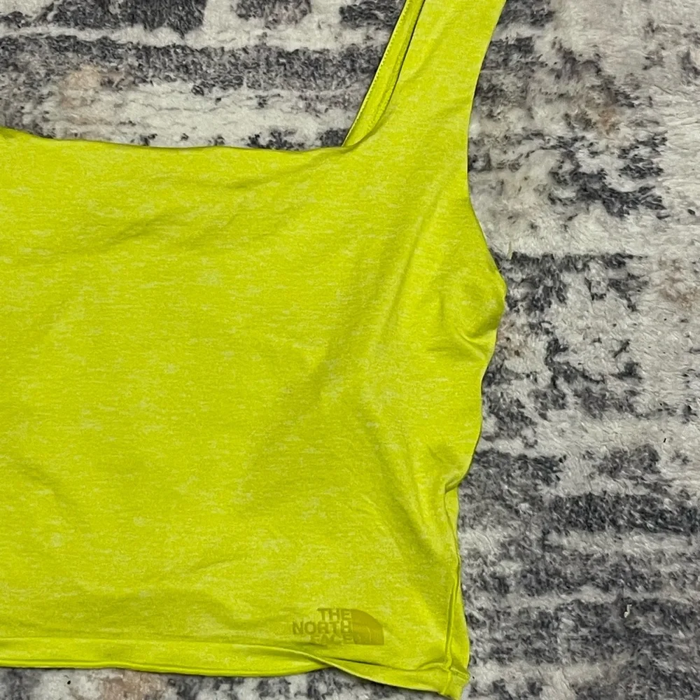 The North face Women’s Top - Picture 3 of 5